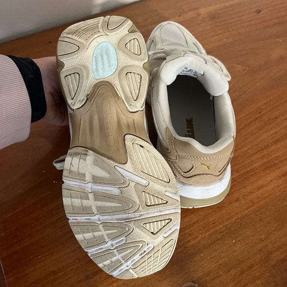 Puma Tennis Shoes - Picture 4 of 5